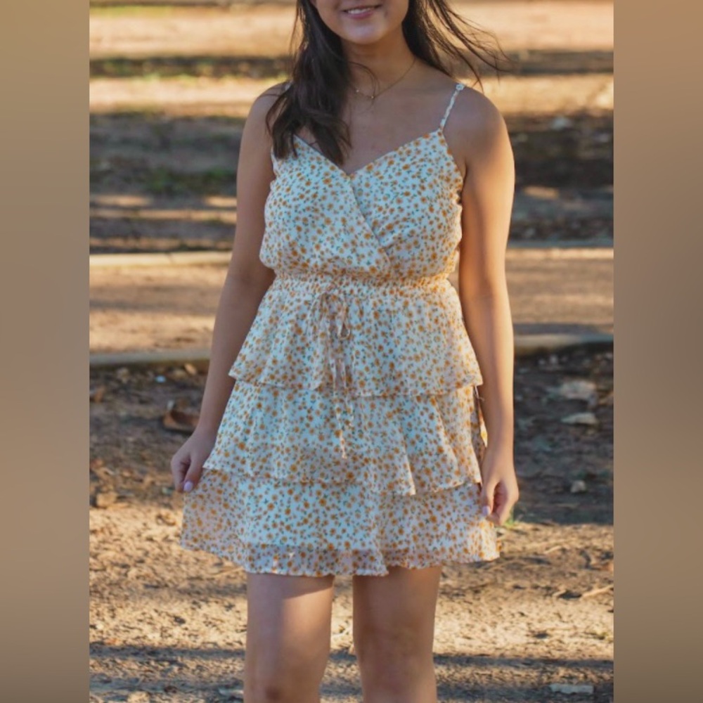 cute yellow floral mini dress!!